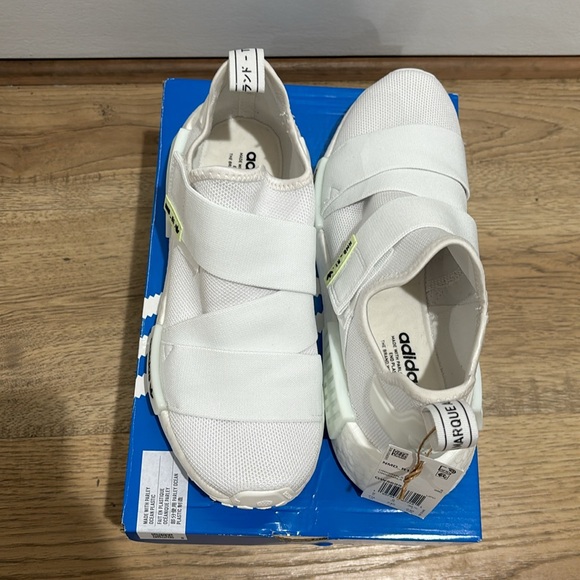 NWT Wmns Adidas NMD_R1 'White Almost Lime’ size 7.5 - Picture 3 of 11